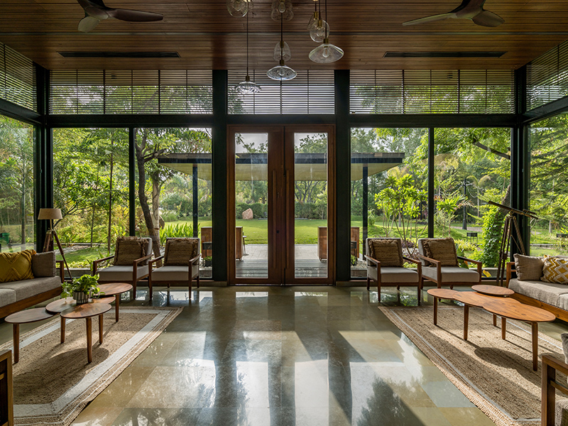 Glass-Encased-Kalrav-Villa-VPA-Architects-Ahmedabad-Design-Pataki