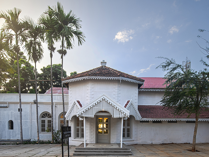 Tarun-Tahiliani-Vinita-Chaitanya-Transform-Old-Colonial-Mansion-Retail-Haven-Bangalore-Design-Pataki