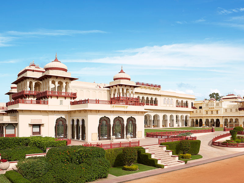 5-Luxury-Rajasthan-Getaways-Holi-2023-Design-Pataki