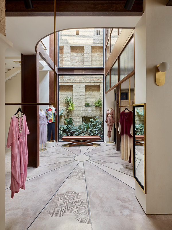 Bombaim-Charming-Boutique-Kolkata-Design-Pataki