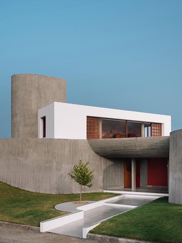 Design-Ni-Dukaan-Ahmedabad-Residence-Concrete-Architecture-Design-Pataki