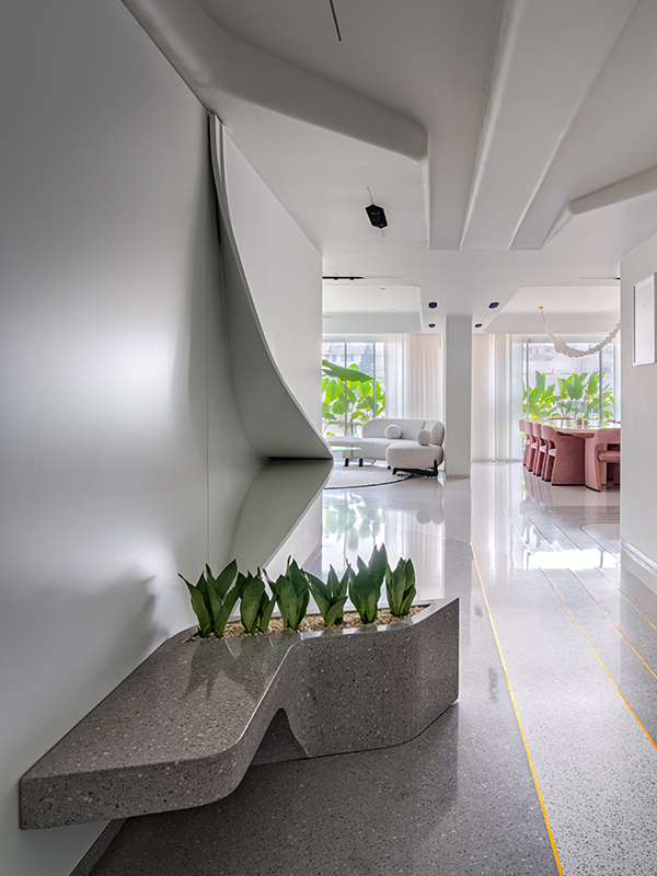 Futurism-Biophilia-Mumbai-Apartment-SAV-Design-Pataki