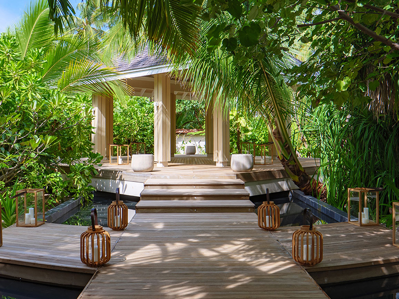 Baglioni-Resort-Maldives-Tropical-Spirit-Italian-Luxury-Design-Pataki