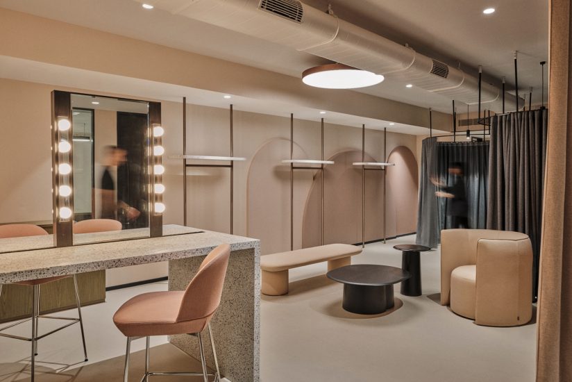 Tira-Beauty's-New-Office-In-Mumbai-Is-An-Ode-To-Skin-Redefining-The-Workspace-Design-Pataki
