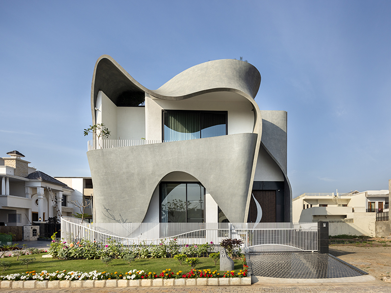 Sculptural-Concrete-Ribbon-Façade-Punjab-India-Design-Pataki