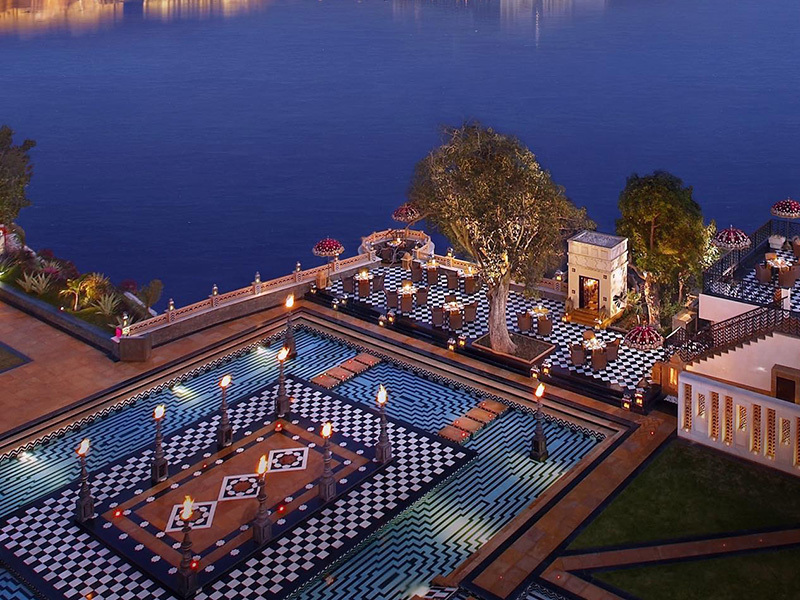5-Rooftop-Restaurants-in-India-Promise-A-Perfect-Golden-Hour-This-Valentine’s-Day-04
