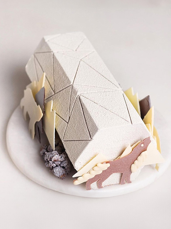 This-Valentine’s-Day-Meet-The-Willy-Wonkas-Of-India-Craft-Architectural-Chocolates-and-Cake-Art-05