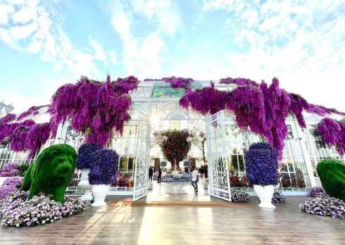 An-Evening-In-Wonderland-Interflora-India-Jeff-Leatham-And-Manish-Malhotra-Transform-The-Ambani-Pre-wedding-Festivities-Into-A-Floral-Haven-Feature-Image
