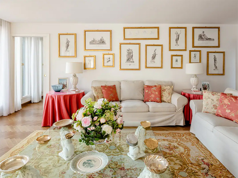 5-Luxe-Airbnbs-To-Treat-Yourself-To-Around-Venice--Gorgeous-Palazzo-Suites-To-Whimsical-Chic-Escapes-05