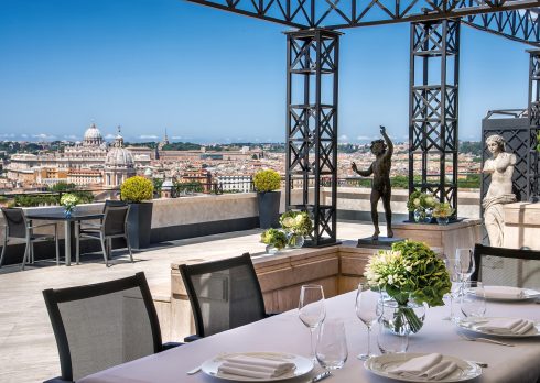 5-Luxe-Bars-In-Rome-That-Offer-History-Glamour-And-A-Peek-Into-La-Dolce-Vita-Feature-Image