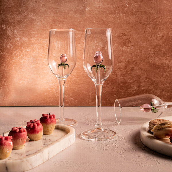 Christmas Decor Rose Colour Champaign Flutes Wine Glasses TableScape