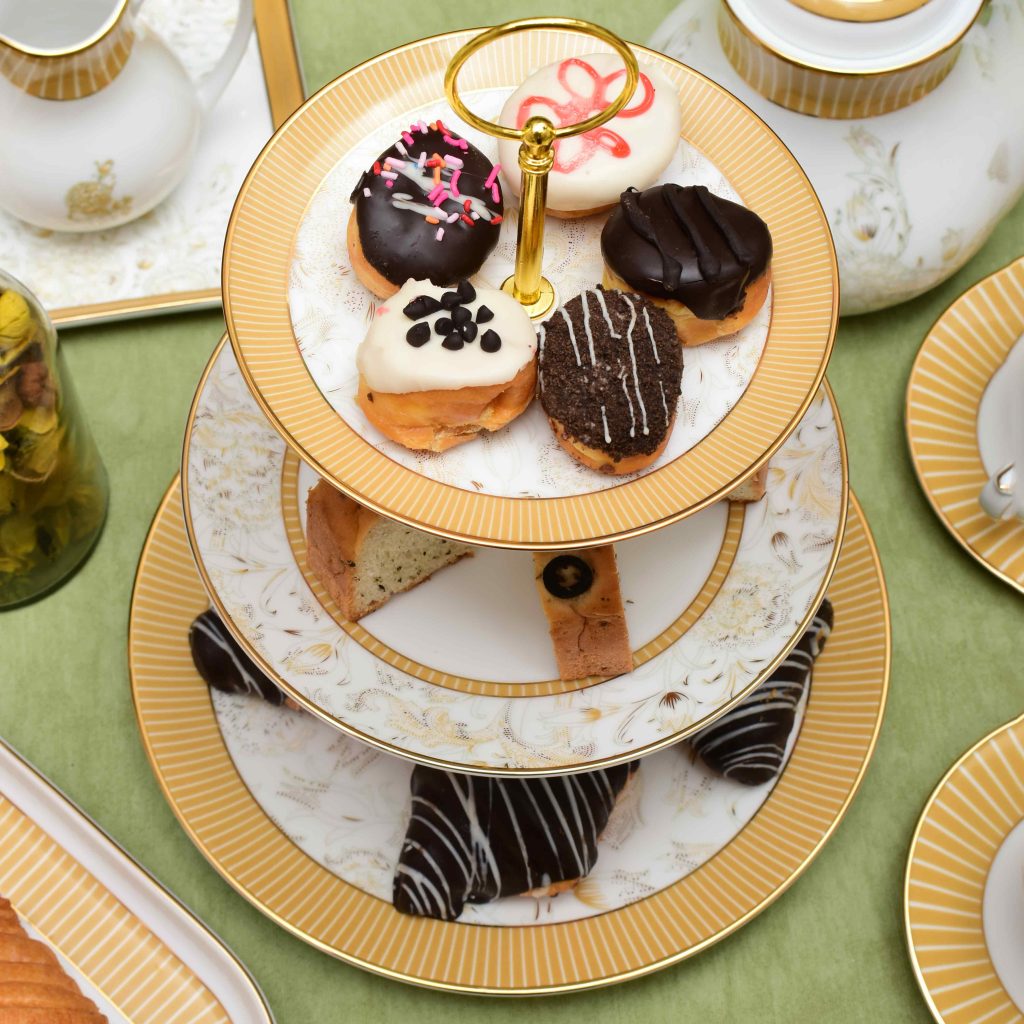 Serving Design Plates Cake Christmas Hosting Aesthetic Dinner Sweets Muffins