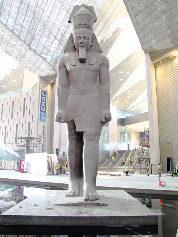 A majestic 3,200-year-old, 36-foot-tall statue of Egyptian Pharaoh Ramesses II (Image Credit: Wikimedia Commons)