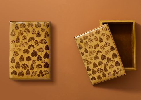 Discover how Papier-Mâché became an artistic expression of Kashmir’s history, regional identity and nature’s beauty with three stylish objects that capture the soul of this storied craft.