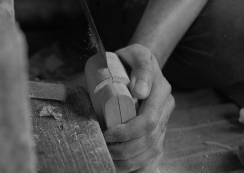 Studio Kilab is redefining Kashmir’s design heritage with eco-conscious craftsmanship, reviving wicker, papier-mâché, and traditional techniques to create modern, sustainable pieces rooted in cultural legacy.