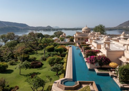 From majestic courtyards to eerie corridors, palaces have imperceptibly played the crew, doubling as backdrops. Here are three palaces straight from Bollywood classics that you can check into.