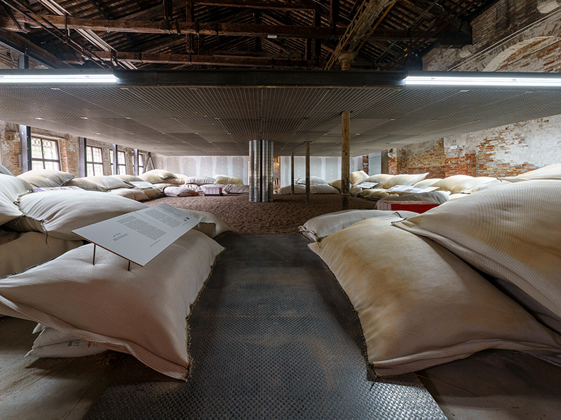 Heatwave at the Pavilion of Bahrain (Kingdom of). 2025 (Image Credits: Andrea Avezzù, Courtesy of La Biennale di Venezia)