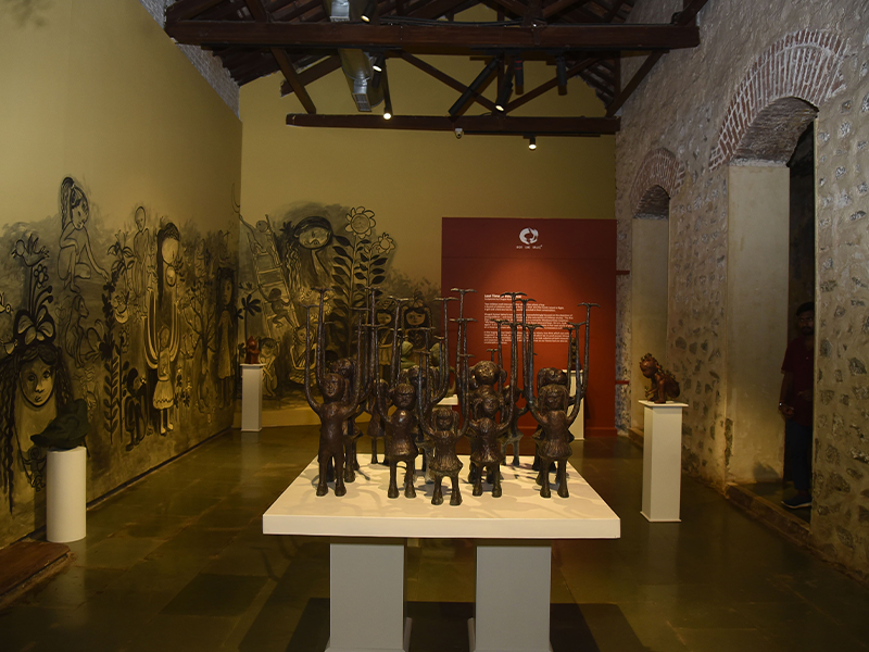 Within Nine Fish Art Gallery’s vintage walls, ‘Lost Time of Innocence’ by Chuguli Kumar Sahoo evokes a poignant reflection on nostalgia, identity, and the quiet resilience of rural life. (Image Credits: Courtesy of Nine Fish Art Gallery)