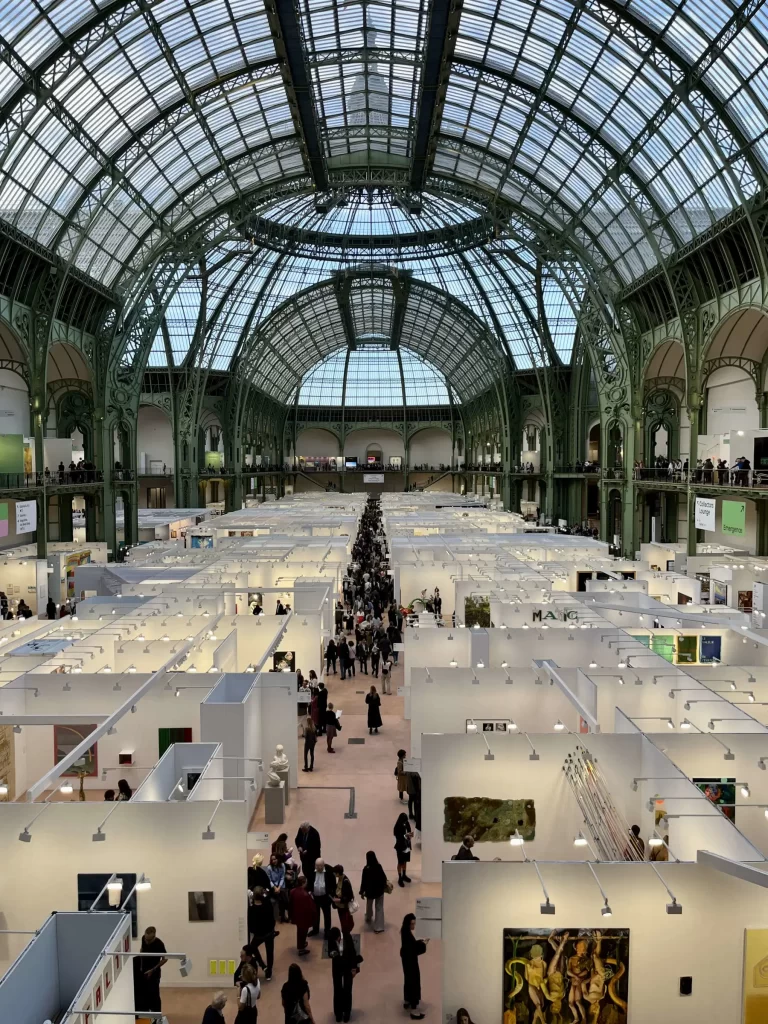 Art Basel Paris (Image Credit: Finestre sull’Arte)