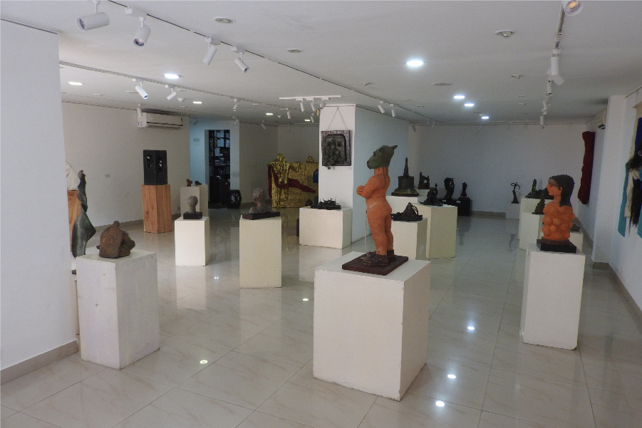 Aakriti Art Gallery offers a striking glimpse into India’s sculptural legacy, where form, texture, and tradition. (Image Credits: Courtesy of Aakriti Art Gallery)