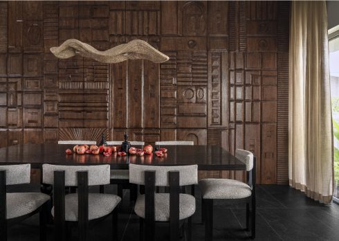 A tropical ruse unfolds in modern dining spaces as contemporary designers rethink their allegiance to bamboo lighting solutions, embracing them for their sculptural potential, longevity and environmental logic, rather than the allure of glossy surfaces.