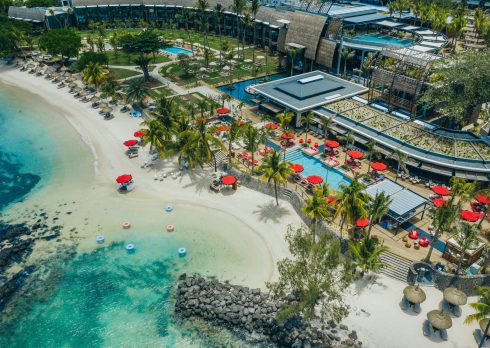 LUX* Grand Baie combines the Mauritian soul with the vibrancy of Miami's beach houses, featuring the glamour of terrace pools, beach club and a rooftop fitness track.