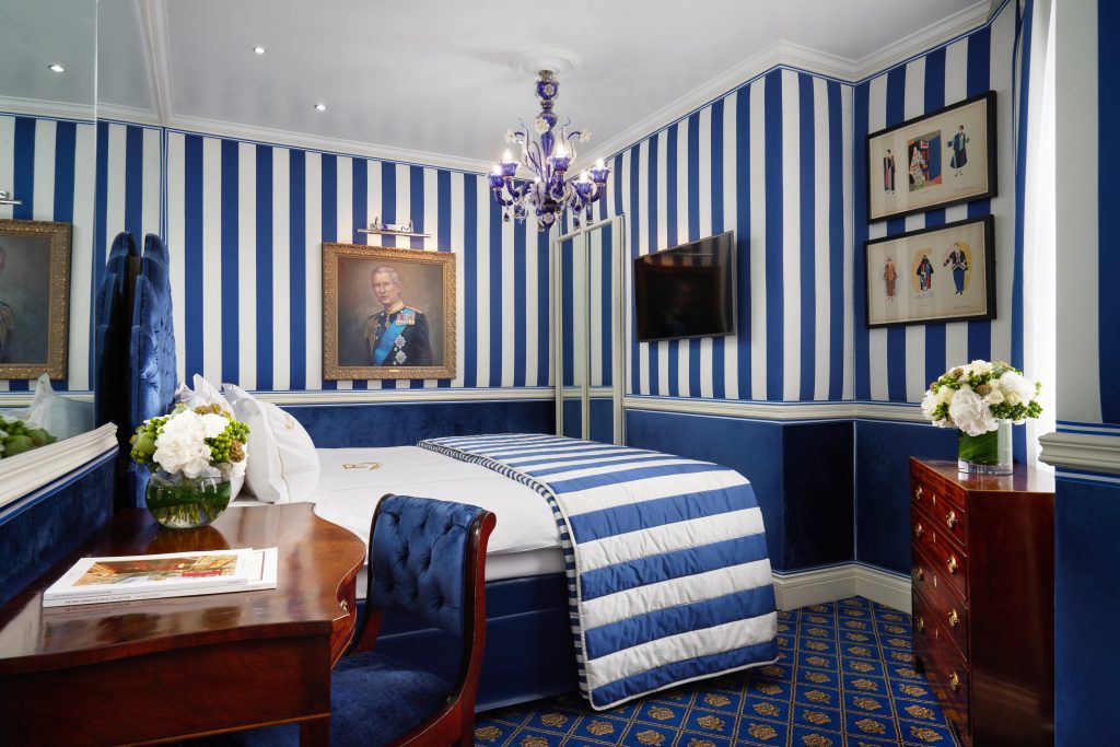 Situated in a private wing, ‘Royal Themed Double Rooms’ take their design cues from great British monarchs of the past, from Queen Elizabeth I to Queen Victoria. (Image Credits Rubens At The Palace)
