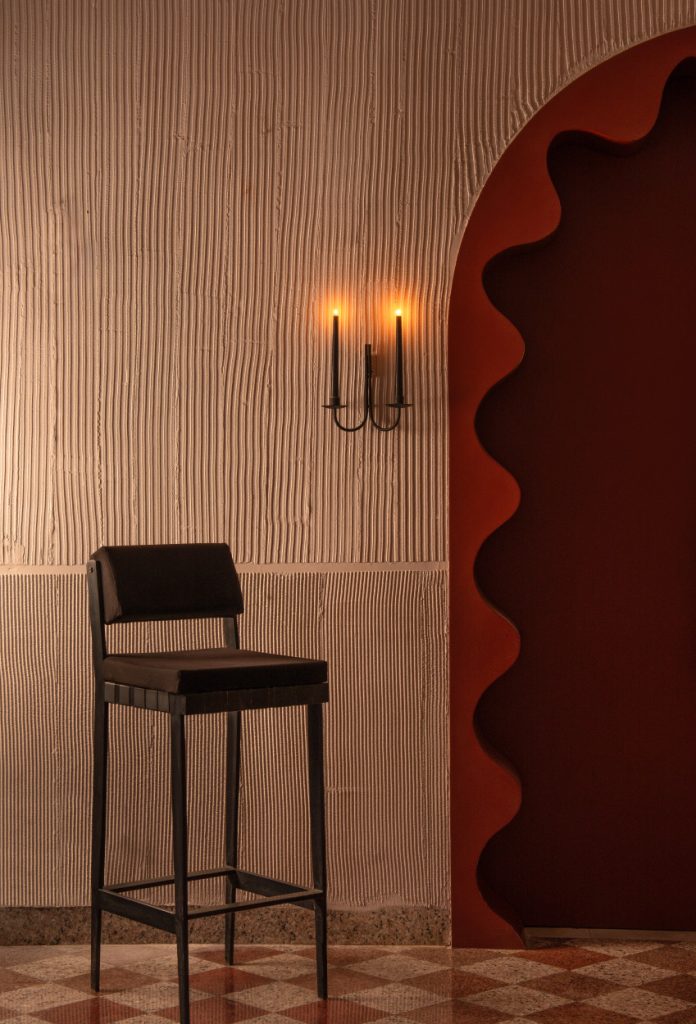 Mirove Artisanal Kitchen thrives on material and colour contrast, where rough plaster, smooth ceramics and grounded stone meet in a unified language. (Image Credits: Avesh Gaur)