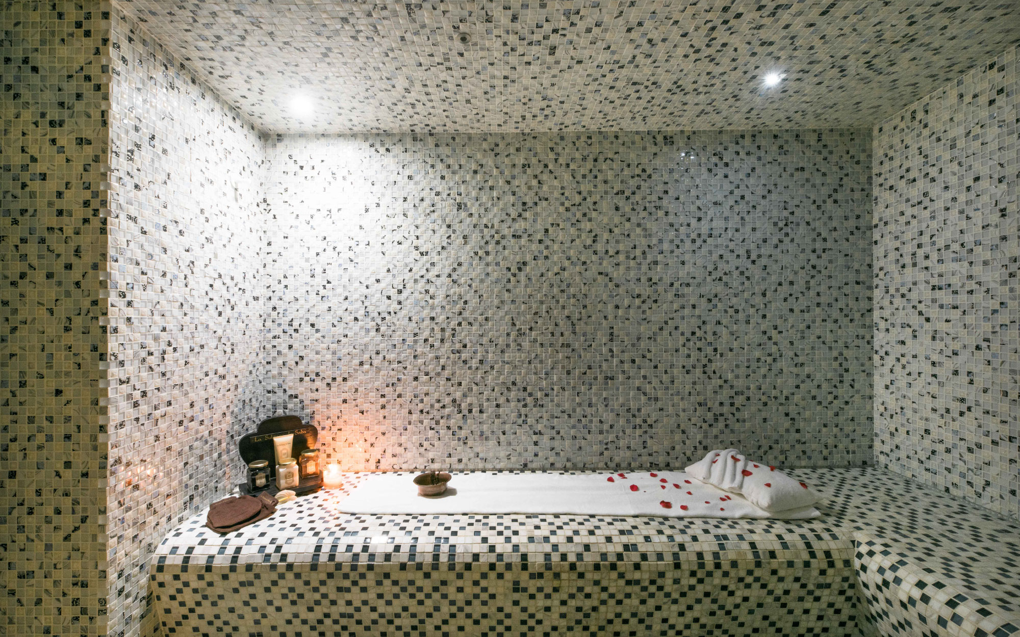 In the opulent Crystal Suite, the indulgence begins with a soothing Hammam ritual. Image Credit: Residence Mauritius)