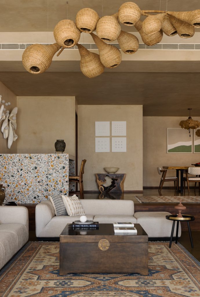 Crafted with organic rhythm and balance, The Wicker Story’s handwoven chandelier celebrates the beauty of slow living and adapts seamlessly to different spaces. (Image Credits: Phosart Studio)