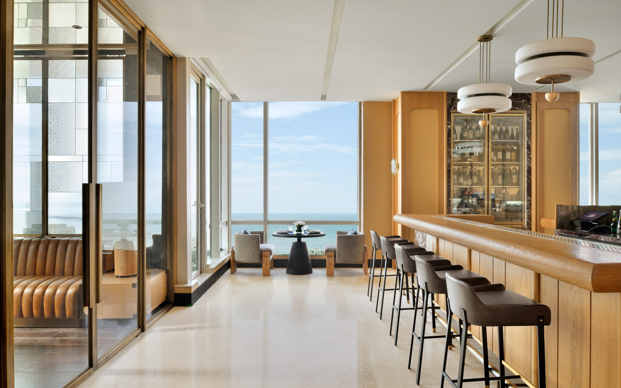Located high above the hustle of Worli, the Modernist at Four Seasons was recently redesigned by Philip Pond of Atelier Pond. (Image Credits: Four Seasons Mumbai)