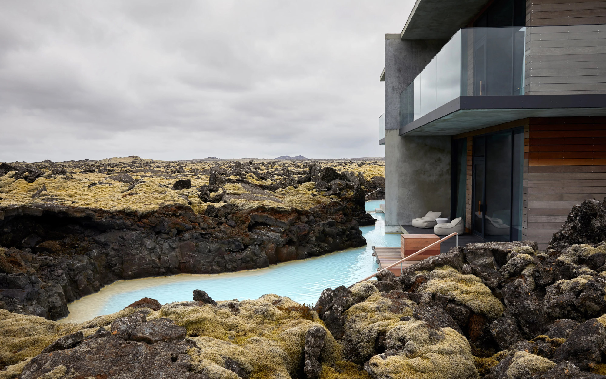 The geothermal, mineral-rich water of your own private lagoon is just a step away from the Lagoon Suite. (Image Credit: Retreat Blue Lagoon)