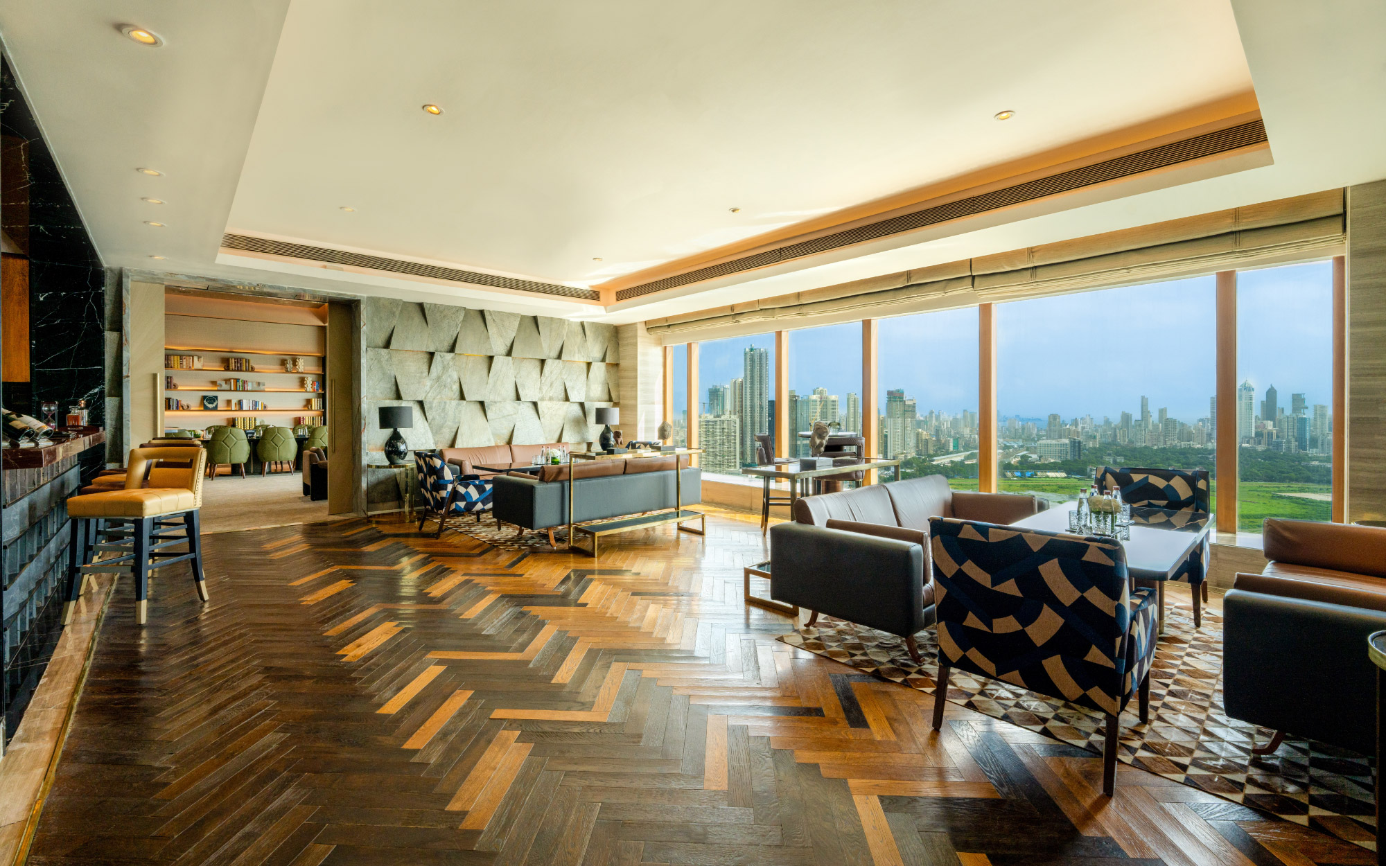 The Sunset Lounge offers a 360-degree bird’s-eye view of the Arabian Sea and the city skyline, making this the best spot for catching the sunset. (Image Credits: St Regis)