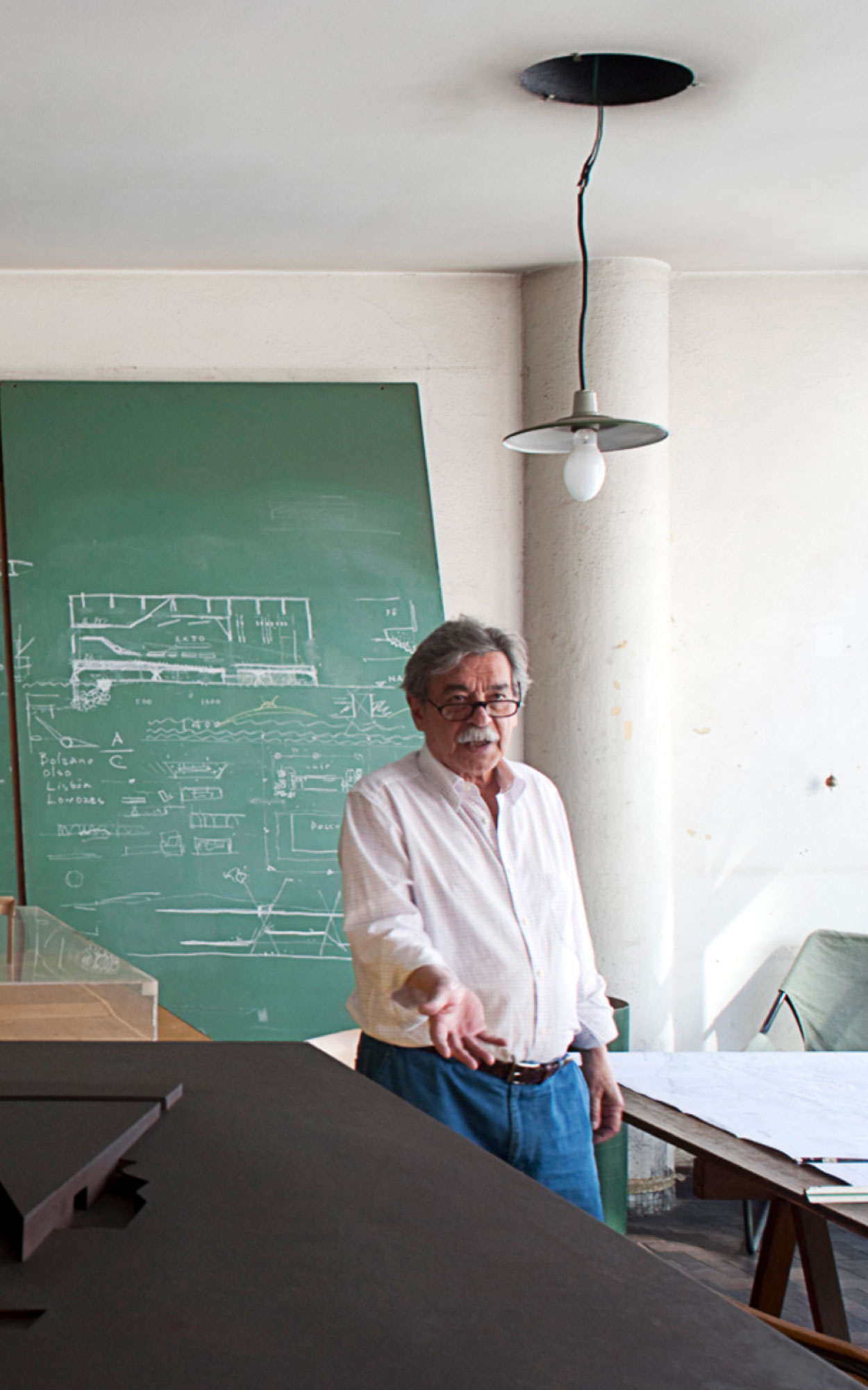 Portrait of Mendes da Rocha. (Image Credits: Leonardo Finotti)