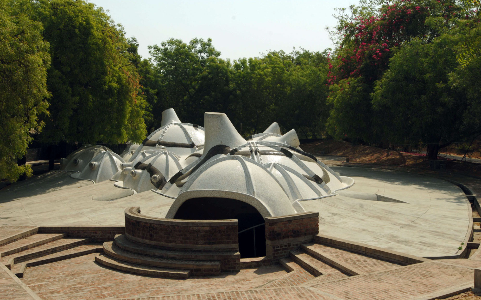 Amdavad ni Gufa blurs the boundary between art and architecture. (Image Credits: Himanshu Pahad)