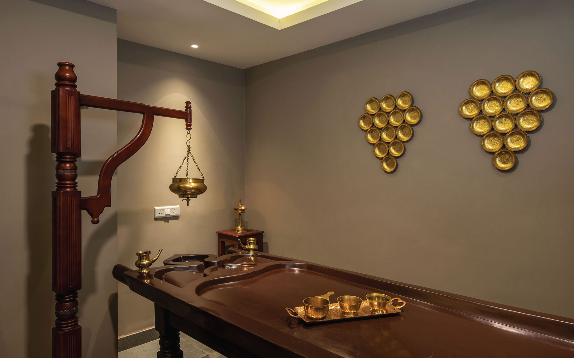 An Ayurvedic retreat offering the Ayurvedic therapy called Shirodhara. Image Credits - CGH Earth. (Image Credits: SwaSwara)